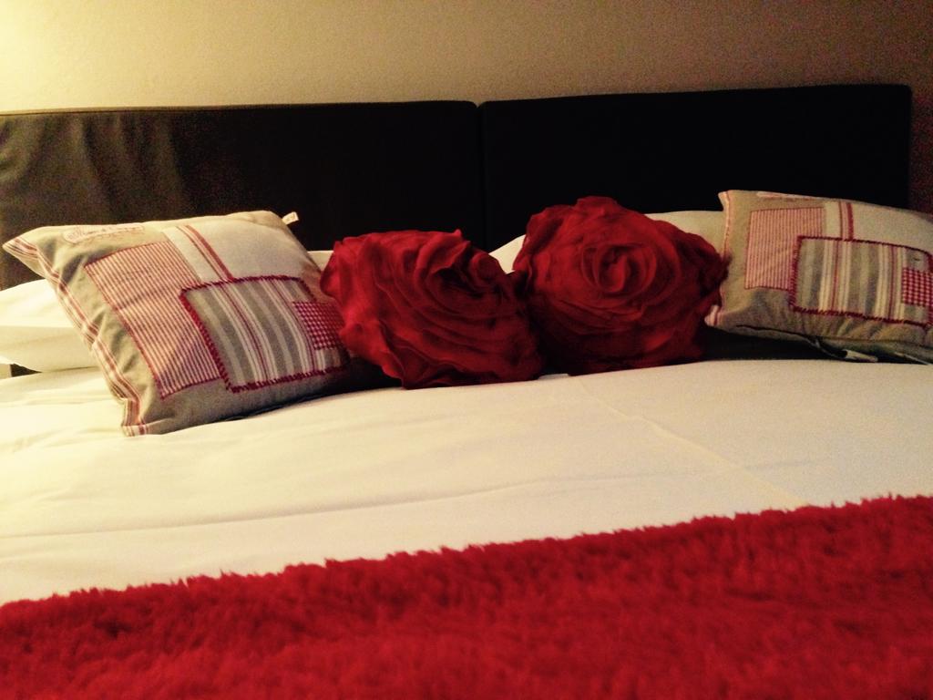 Casa Rosa Bed & Breakfast San Giuliano Milanese Room photo