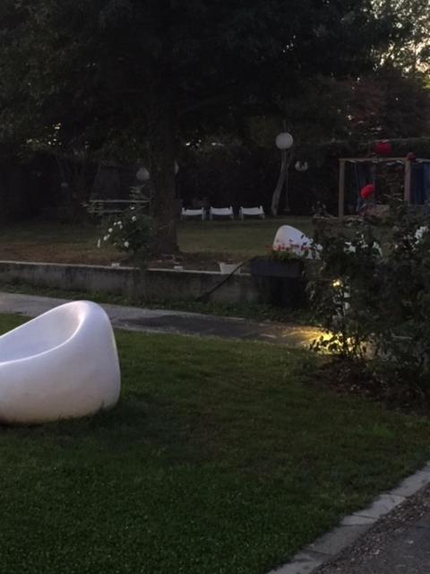 Casa Rosa Bed & Breakfast San Giuliano Milanese Exterior photo